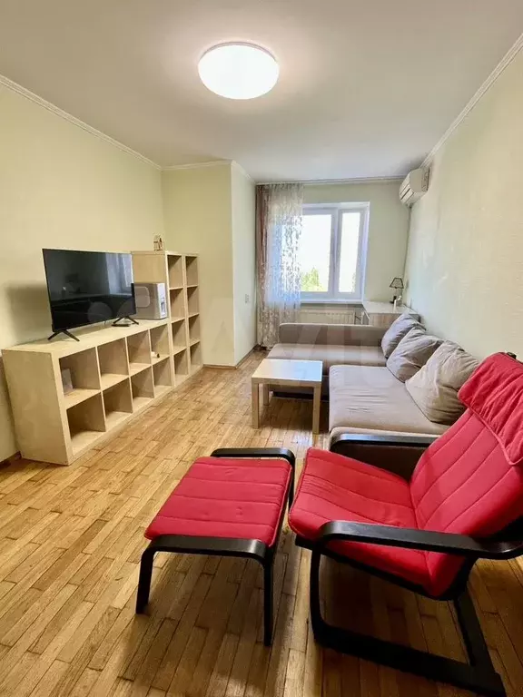 1-к. квартира, 38 м, 8/10 эт. - Фото 0