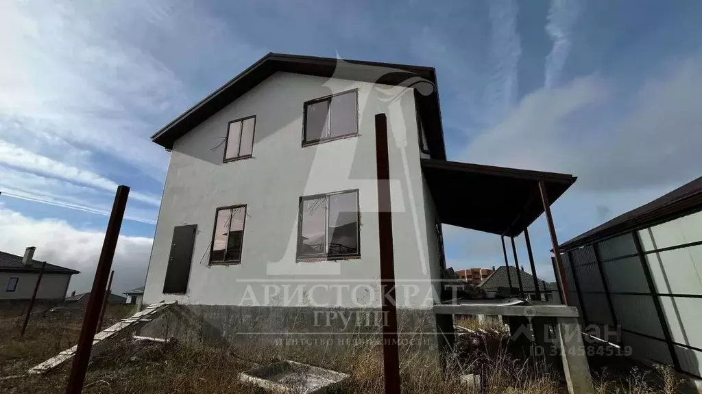 Дом в Ставропольский край, Лермонтов ул. Бирюзовая, 24 (164 м) - Фото 1