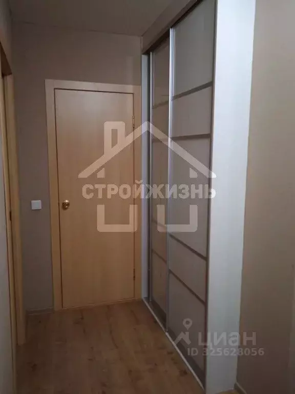 2-к кв. Свердловская область, Екатеринбург ул. Рощинская, 29 (65.0 м) - Фото 1