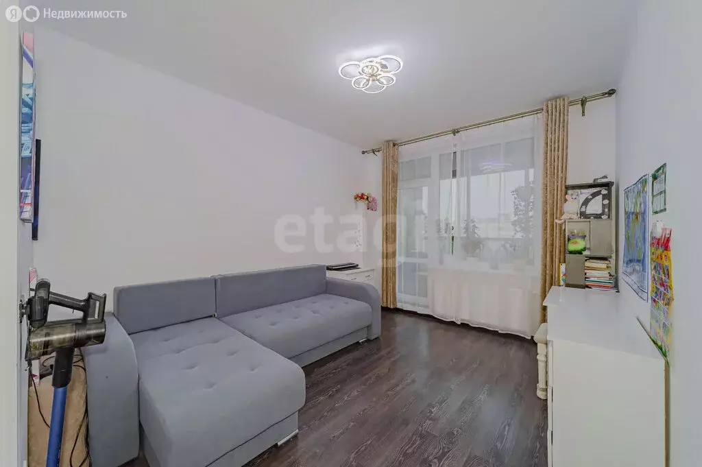 3-комнатная квартира: Санкт-Петербург, улица Владимира Пчелинцева, 6к2 ... - Фото 2