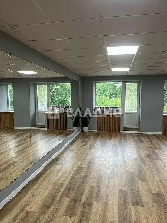 Помещение свободного назначения в Карелия, Беломорск ул. Воронина, 8 ... - Фото 1