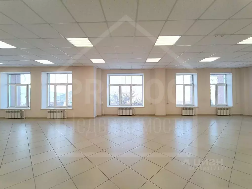 Помещение свободного назначения в Омская область, Омск ул. 10 лет ... - Фото 1