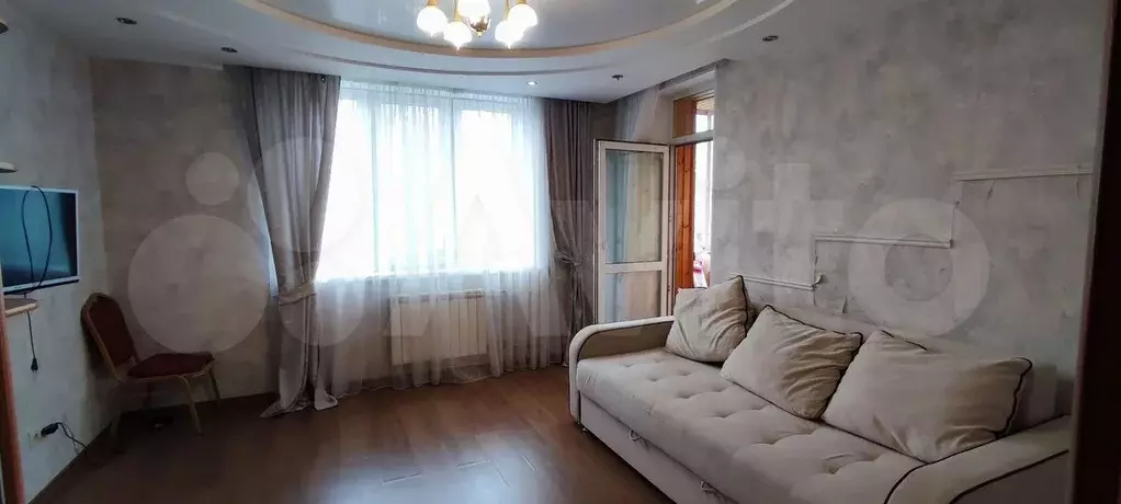 2-к. квартира, 54 м, 4/19 эт. - Фото 0