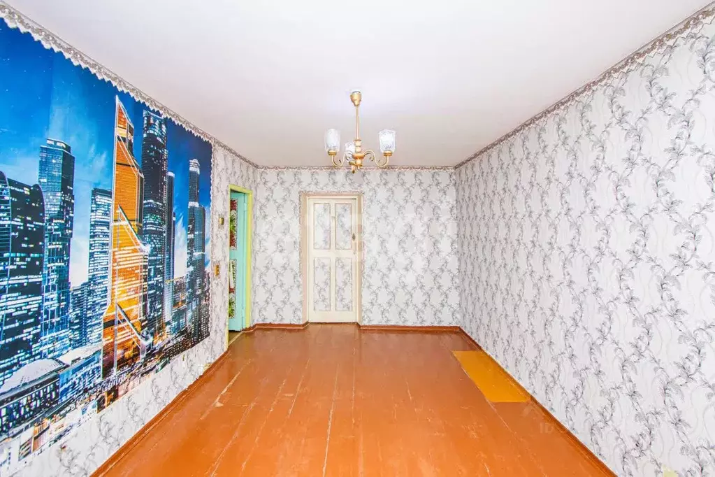 3-к кв. Бурятия, Улан-Удэ Комсомольская ул., 35 (55.0 м) - Фото 0
