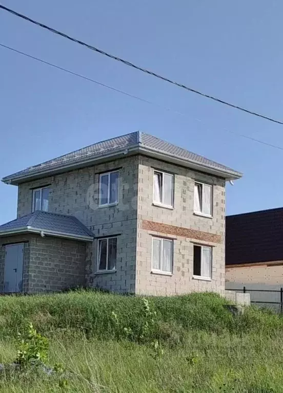 Дом в Белгородская область, Белгородский район, Головинское с/пос, с. ... - Фото 0