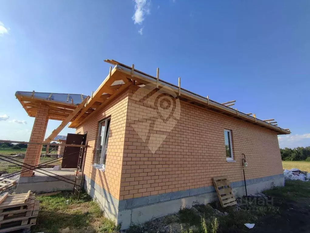 Дом в Белгородская область, Старооскольский городской округ, с. ... - Фото 2