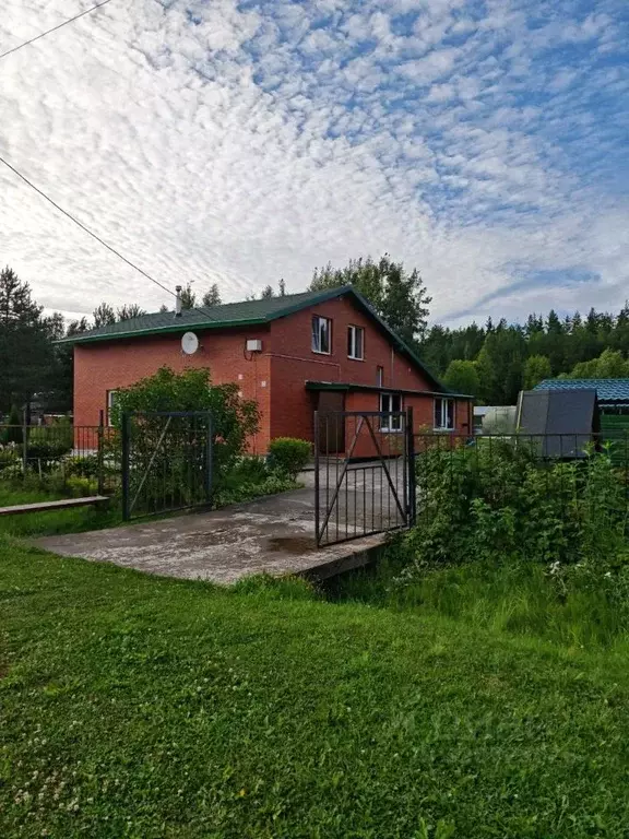 Дом в Ленинградская область, Волховский район, Колчановское с/пос, д. ... - Фото 1