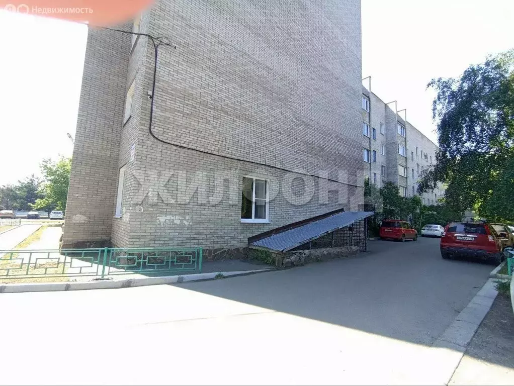 3-комнатная квартира: Абакан, Вокзальная улица, 28 (58.6 м) - Фото 0