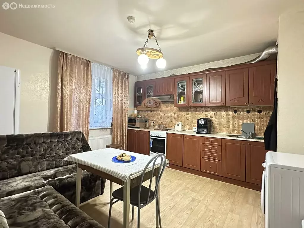 3-комнатная квартира: Санкт-Петербург, Богатырский проспект, 51к1 ... - Фото 1