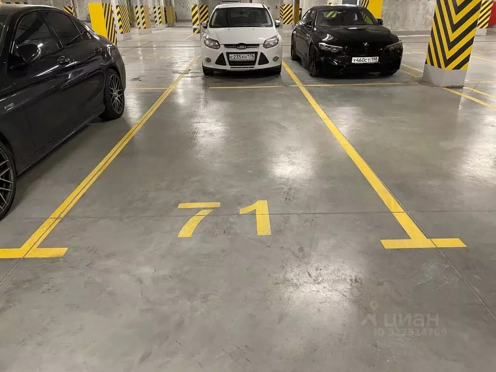 Гараж в Санкт-Петербург Уральская ул., 25 (13 м) - Фото 1