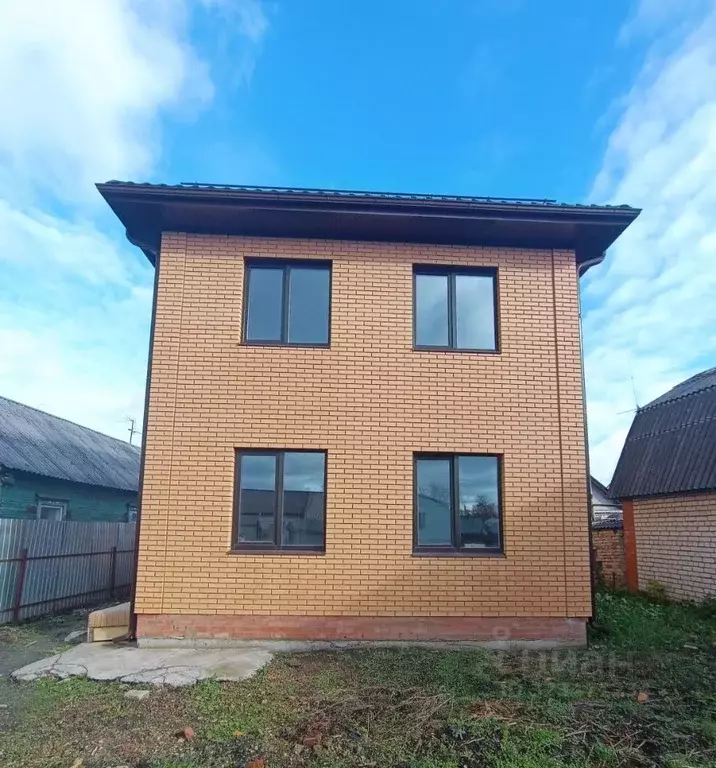 Дом в Орловская область, Орловский район, Знаменка пгт Октябрьская ул. ... - Фото 1