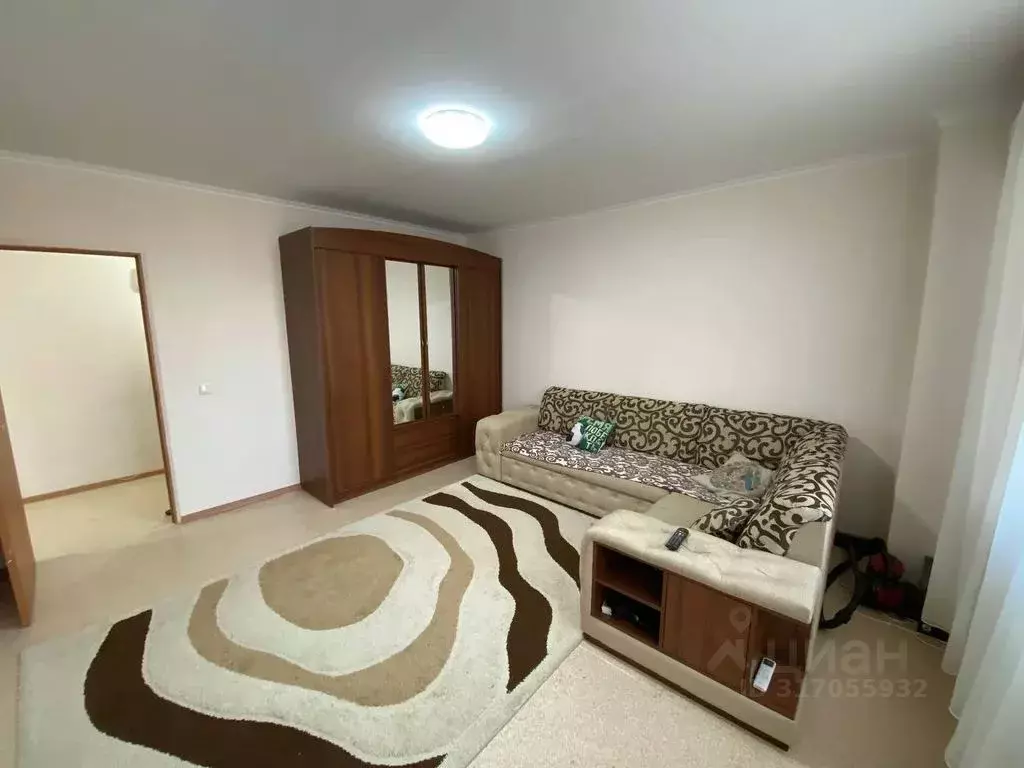 3-к кв. Калмыкия, Элиста 10-й мкр, 15к3 (75.0 м) - Фото 1