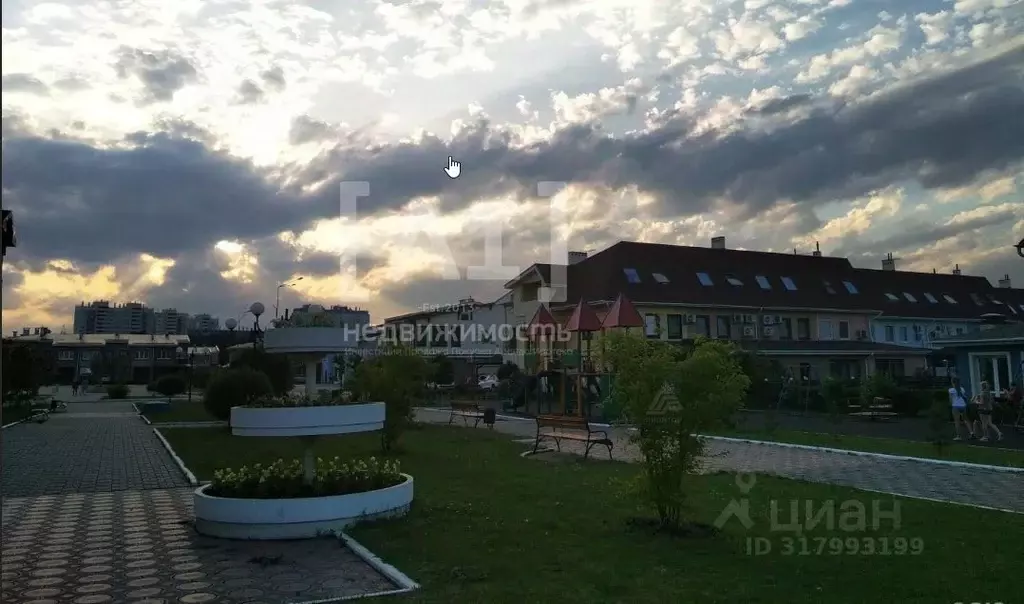 3-к кв. Челябинская область, Челябинск ул. Пустового, 30 (223.0 м) - Фото 0