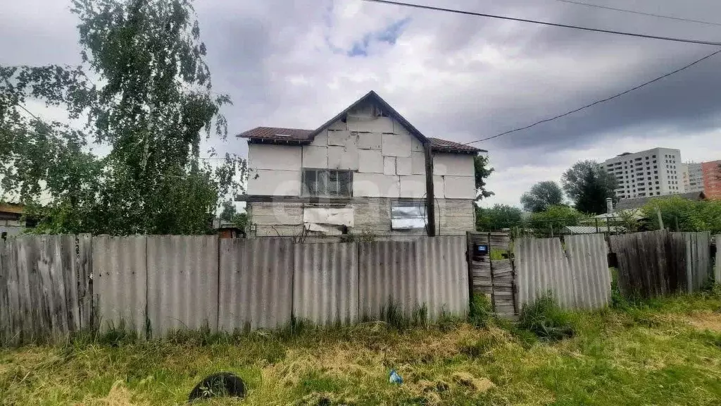 Дом в Брянская область, Брянск Слесарный пер. (222 м) - Фото 1
