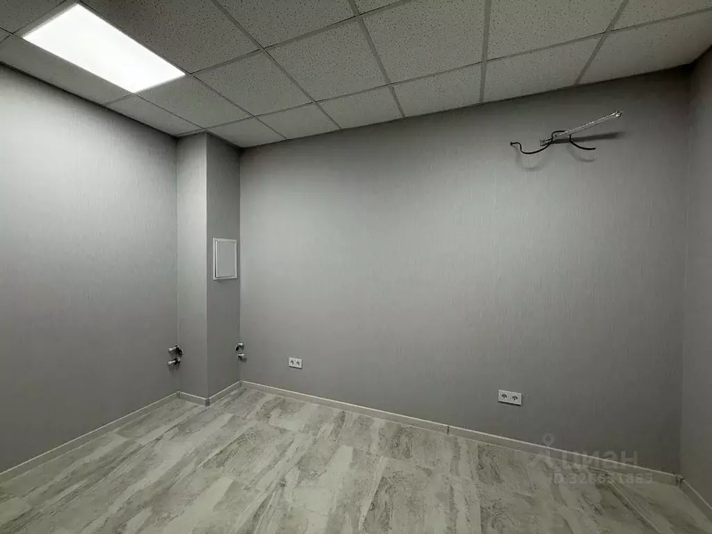 Офис в Краснодарский край, Краснодар Российская ул., 257/7 (16 м) - Фото 1