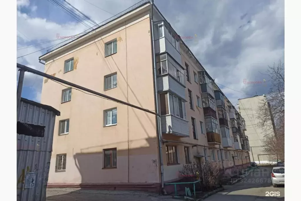 3-к кв. Свердловская область, Первоуральск ул. Ильича, 32 (41.0 м) - Фото 1