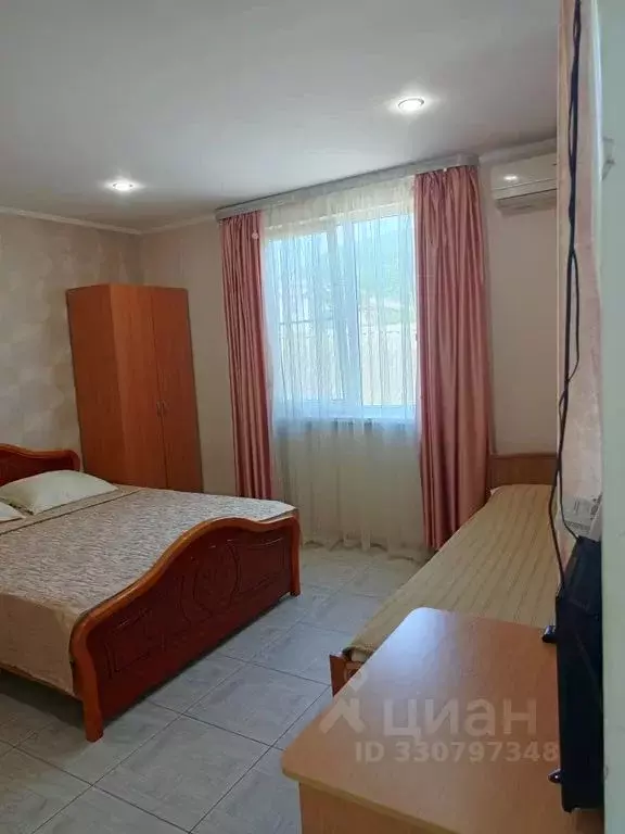 Комната Краснодарский край, Туапсе ул. Клары Цеткин, 59 - Фото 2