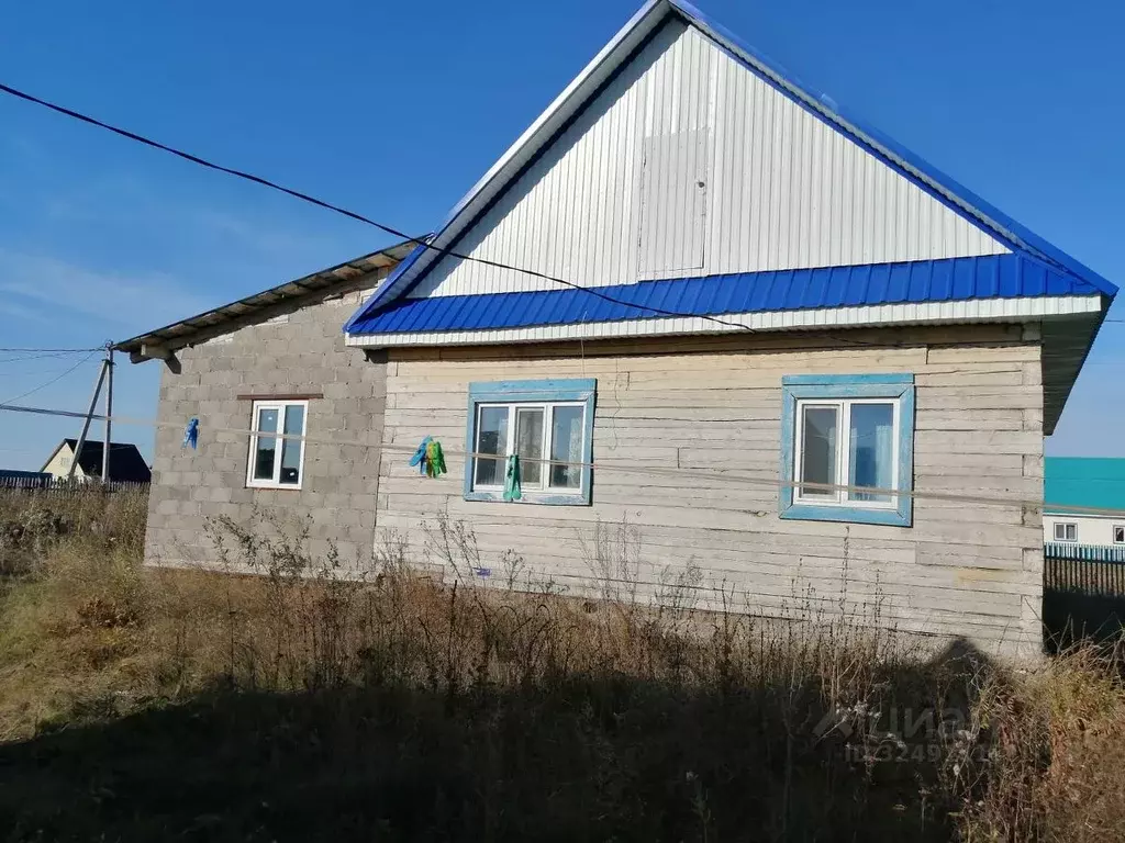 Дом в Башкортостан, Гафурийский район, Красноусольский сельсовет, с. ... - Фото 1