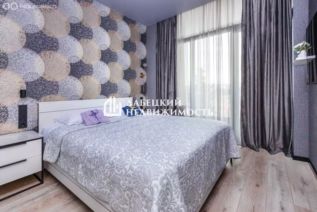 2-комнатная квартира: Сочи, улица Ленина, 217А (42 м) - Фото 1