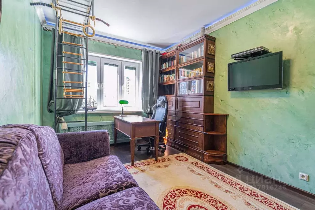 2-к кв. Санкт-Петербург ул. Оптиков, 50к2 (61.7 м) - Фото 0