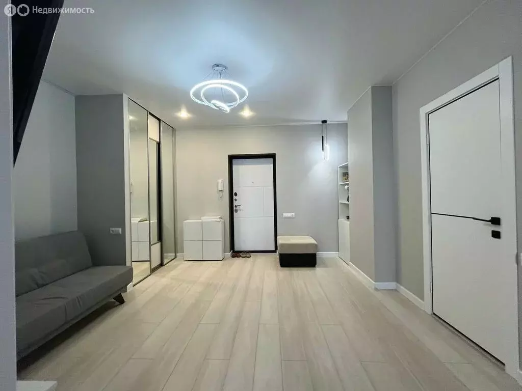 2-комнатная квартира: Волгоград, район Семь Ветров, бульвар 30-летия ... - Фото 2