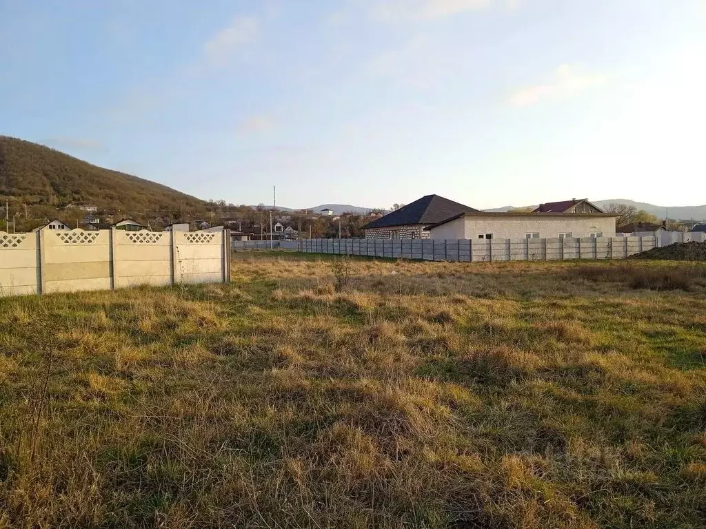 Участок в Севастополь с. Орлиное, ул. Интернациональная, 66 (9.5 сот.) - Фото 0