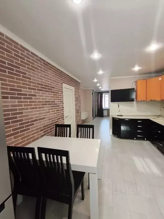 2-к кв. Пензенская область, Пенза ул. Высокая, 5 (60.0 м) - Фото 1