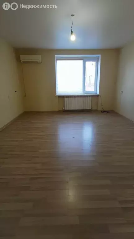2-комнатная квартира: Новокубанск, улица Осипенко, 1Б (51 м) - Фото 0