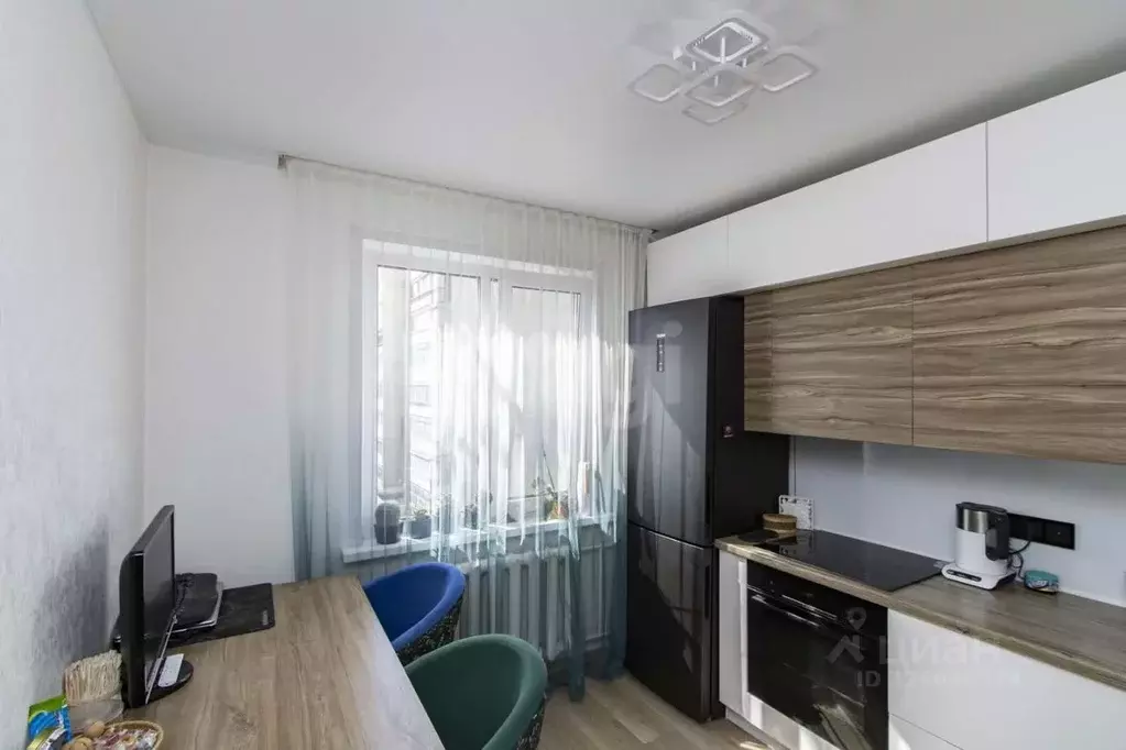 2-к кв. Тюменская область, Тюмень Фабричная ул., 1 (50.4 м) - Фото 1