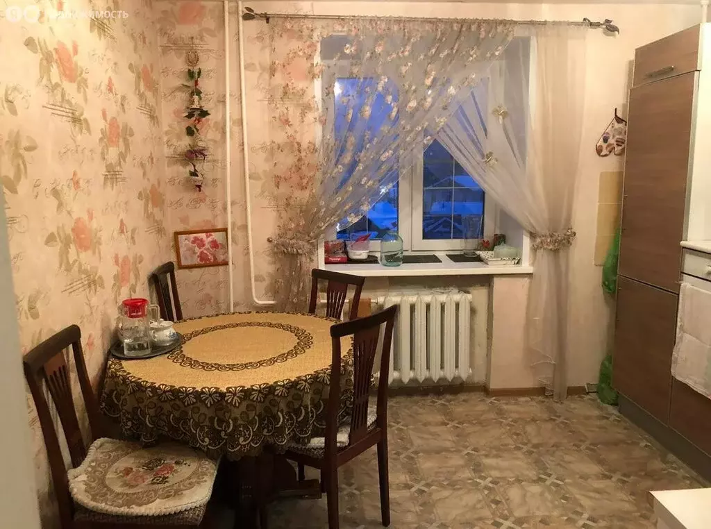 3-комнатная квартира: Бор, улица Луначарского, 202 (81 м) - Фото 1