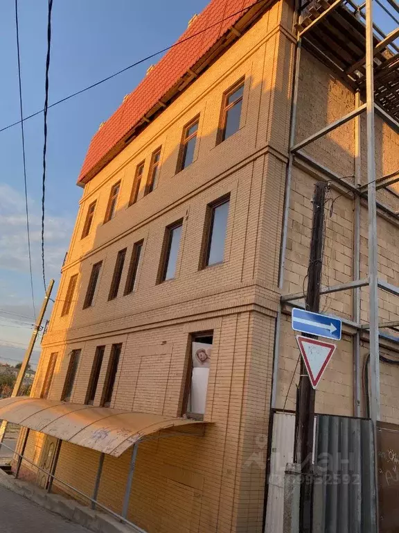 Коттедж в Астраханская область, Астрахань пл. Свободы, 43 (1000 м) - Фото 1