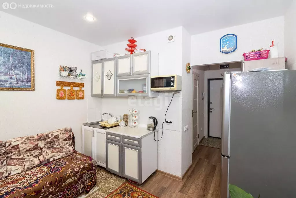 Квартира-студия: Тюмень, улица Александра Протозанова, 4 (22 м) - Фото 2