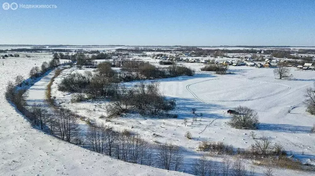 Участок в село Челнаво-Покровское, улица Жукова (200 м) - Фото 0