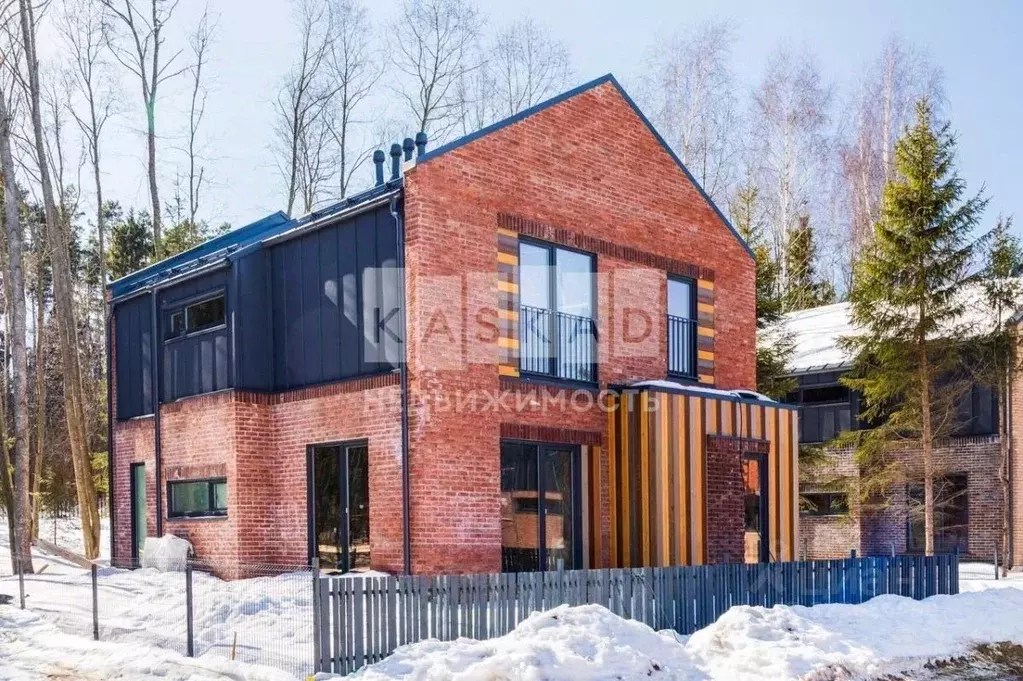 Коттедж в Московская область, Наро-Фоминский городской округ, д. ... - Фото 1