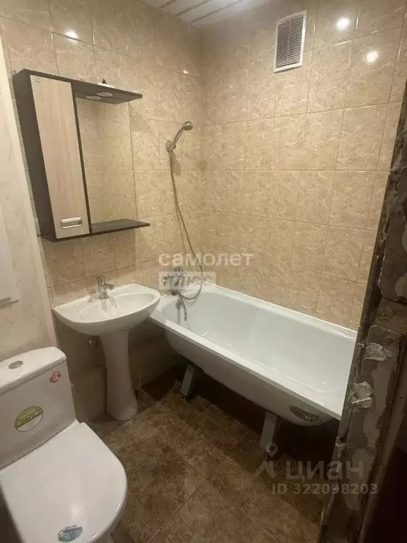 2-к кв. Липецкая область, Липецк Осенний проезд, 3 (42.6 м) - Фото 0