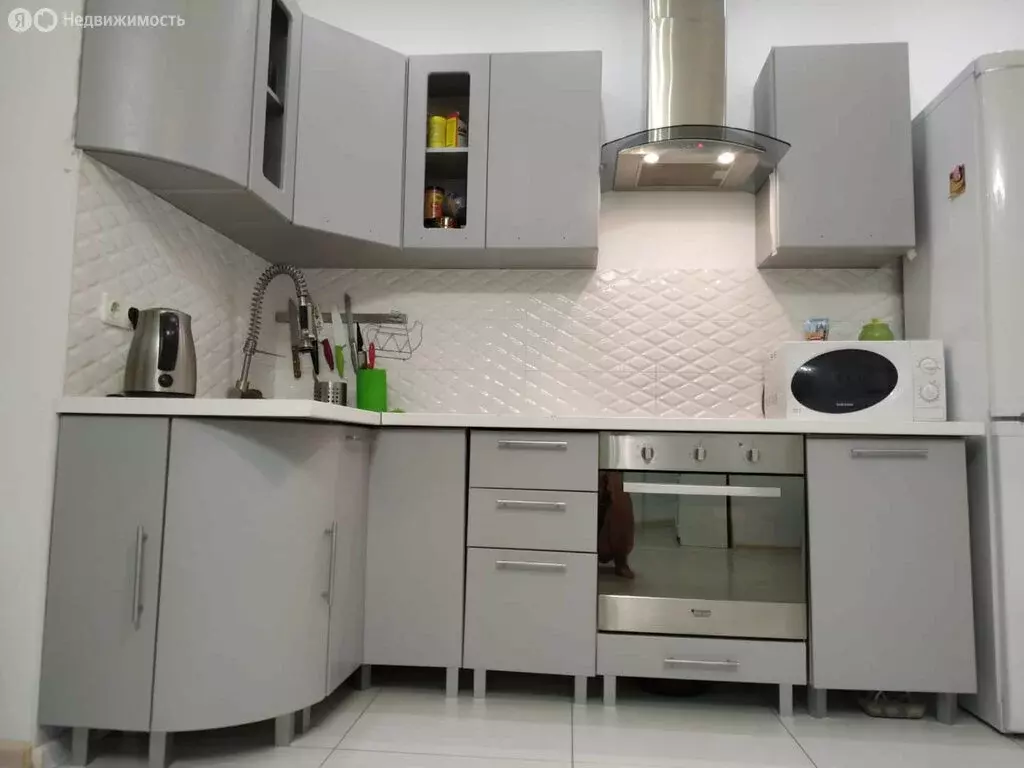 Квартира-студия: Дзержинский, улица Ленина, 2А (38 м) - Фото 1