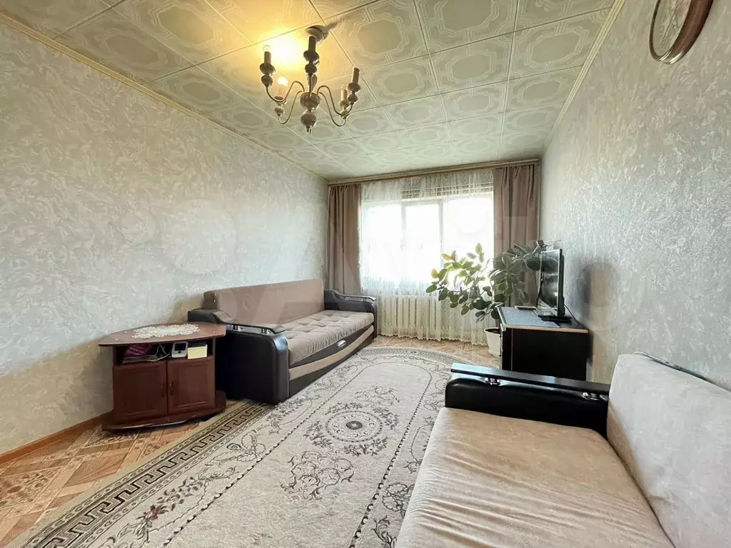 1-к. квартира, 37 м, 8/9 эт. - Фото 1