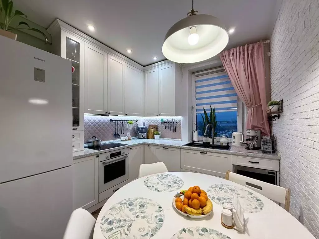 3-к кв. Кировская область, Киров ул. Мостовицкая, 12 (68.1 м) - Фото 2