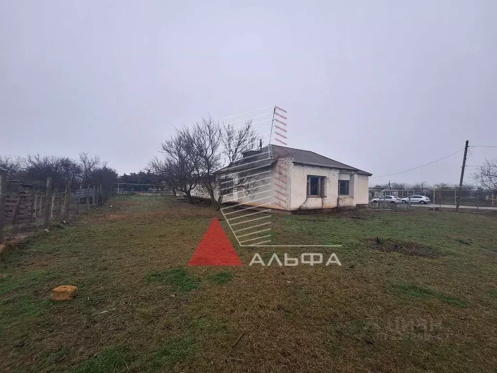 Дом в Крым, Раздольненский район, Березовское с/пос, с. Нива ул. ... - Фото 2
