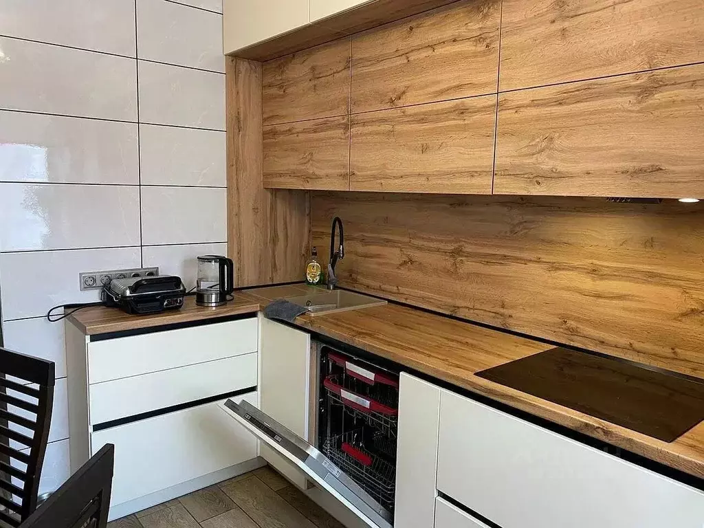 2-к кв. Красноярский край, Красноярск Взлетка мкр, ул. Батурина (58.0 ... - Фото 1