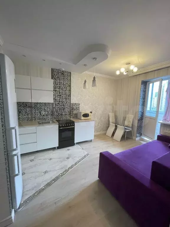 1-к. квартира, 46 м, 4/17 эт. - Фото 0