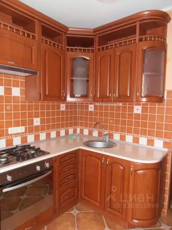 3-к кв. Белгородская область, Белгород ул. Есенина, 36 (71.0 м) - Фото 0