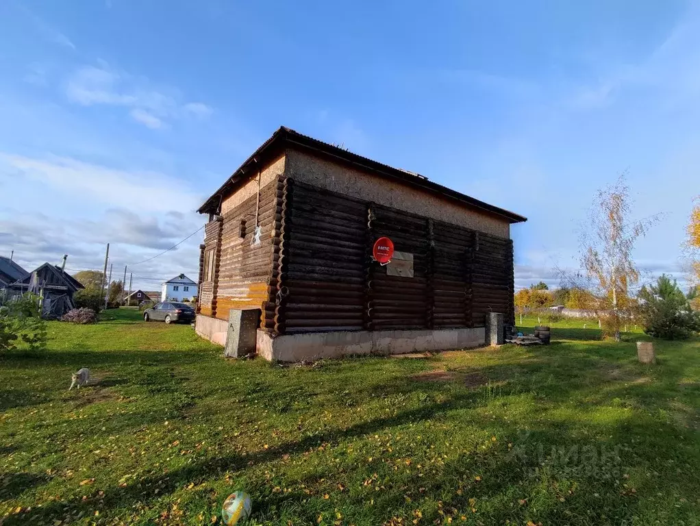 Дом в Новгородская область, Новгородский район, Ракомское с/пос, д. ... - Фото 1