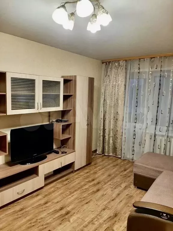 1-к. квартира, 32 м, 4/5 эт. - Фото 0