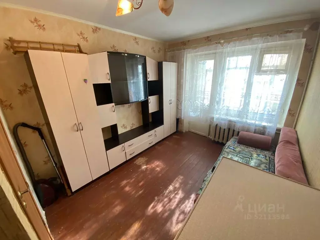 Комната Новгородская область, Великий Новгород ул. Ломоносова, 32к2 - Фото 1