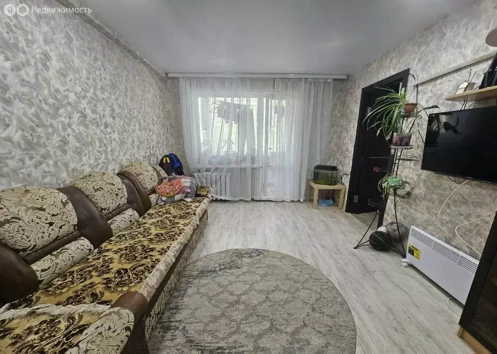 3-комнатная квартира: Волжск, улица Шестакова, 99 (60.4 м) - Фото 1
