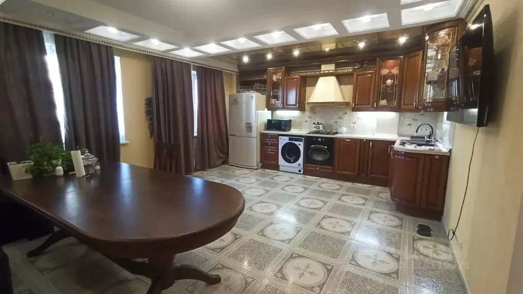 4-к кв. Ростовская область, Ростов-на-Дону Вятская ул., 49 (93.0 м) - Фото 0