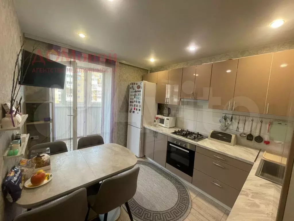 2-к. квартира, 60 м, 8/10 эт. - Фото 0