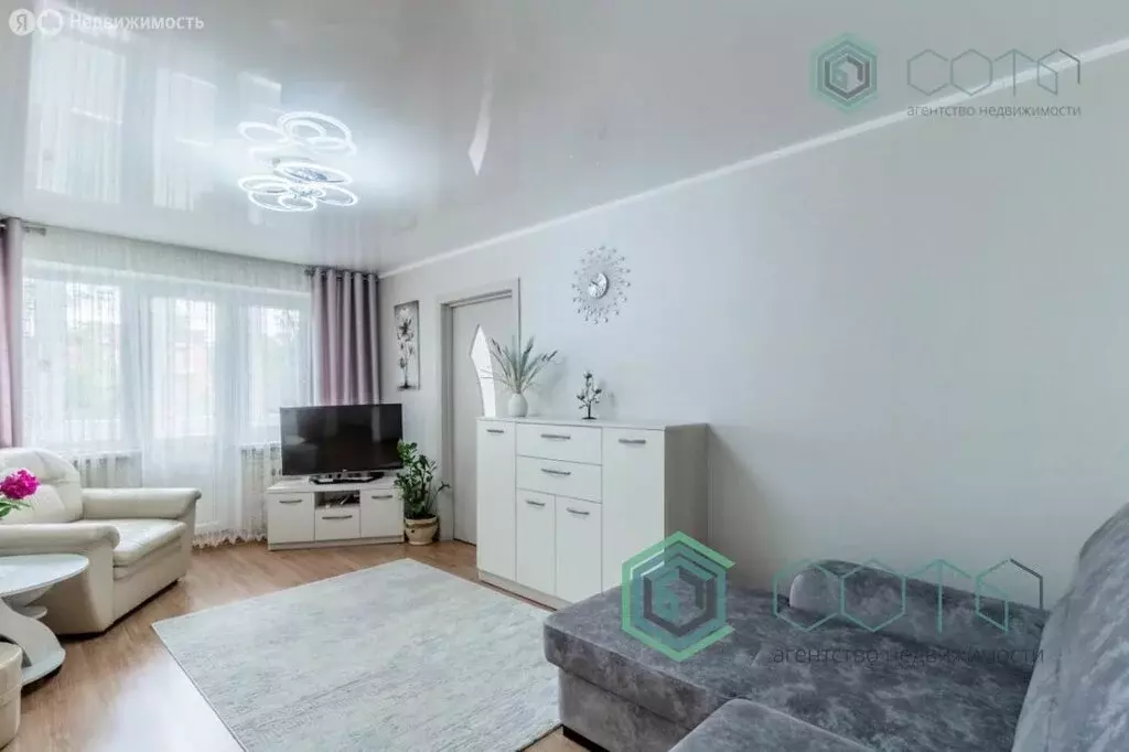 2-комнатная квартира: Калининград, Молдавская улица, 2 (46.7 м) - Фото 0