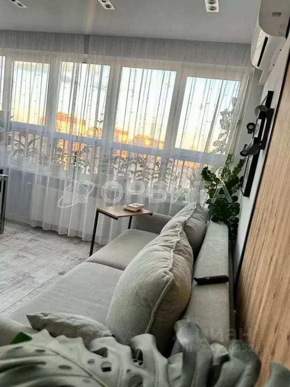 2-к кв. Тюменская область, Тюмень ул. Монтажников, 59 (55.0 м) - Фото 0